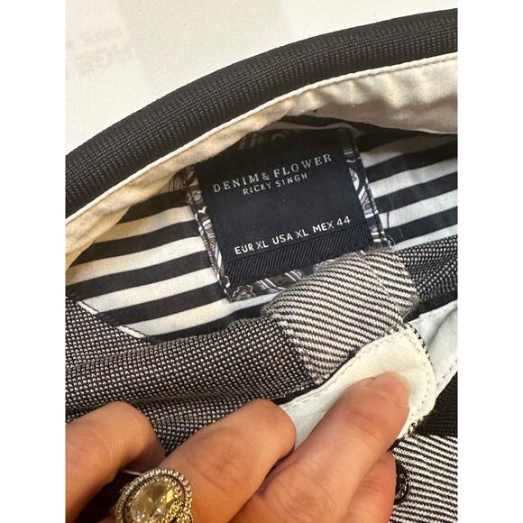 Denim & Flower Ricky Singh Men’s Polo Shirt XL Black Gray Contrast Trim Casual - Picture 3 of 5